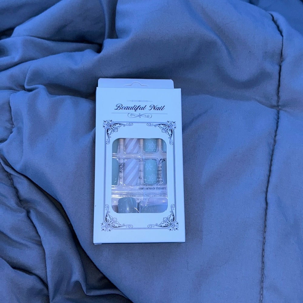 Beautiful Nail press ons